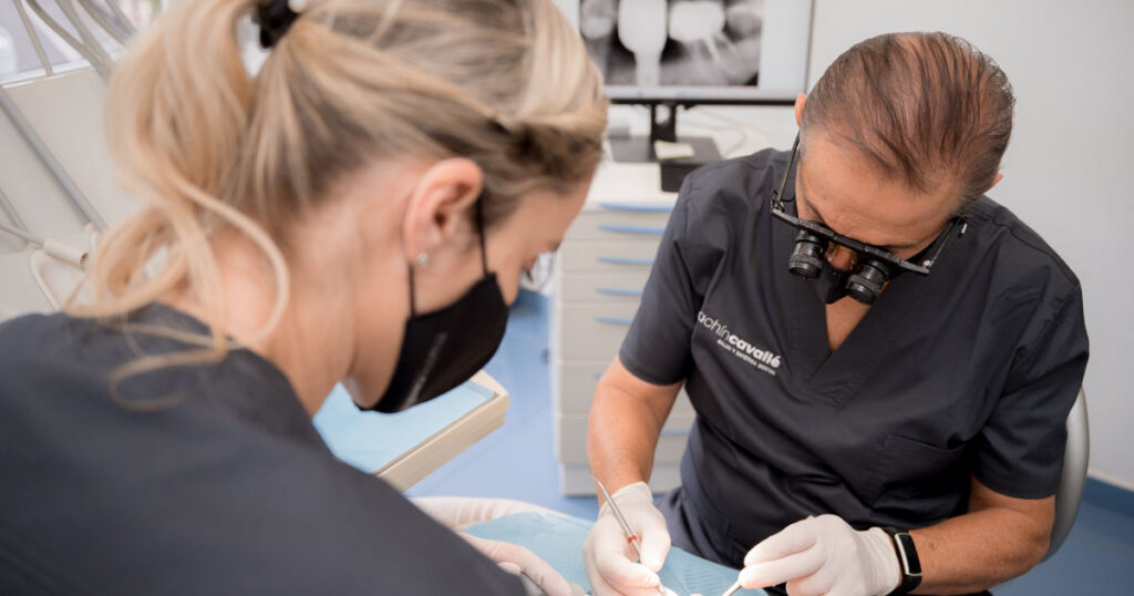 Implantes dentales de carga inmediata